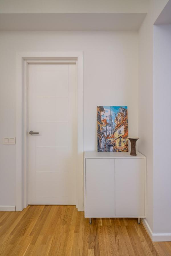 1-Bedroom Penthouse With Underground Parking Riga Exteriér fotografie